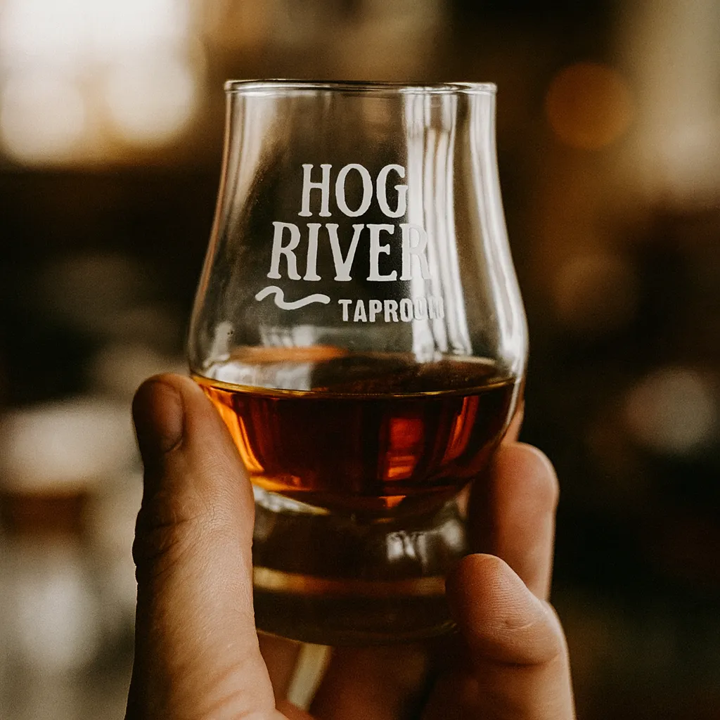 Perfect Dram — in hand